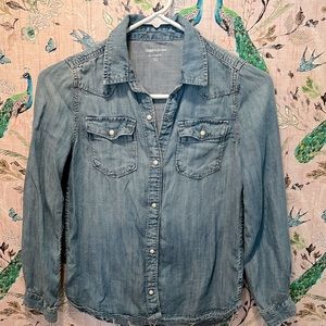 Girls Gap button down denim shirt - size M